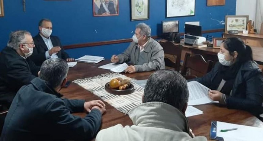 Villa Angela: EL INTENDENTE ADALBERTO PAPP Y SU EQUIPO SE REUNIERON PARA ANALIZAR LAS NUEVAS MEDIDAS PROVINCIALES