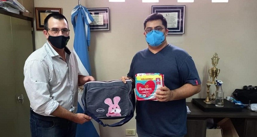 Villa &Aacute;ngela: El Centro de Empleados de Comercio realiz&oacute; la Entrega del Primer &ldquo;Bolso Maternal&rdquo; 