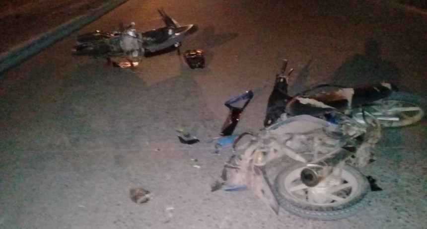 Villa &Aacute;ngela: UN JOVEN FUE DERIVADO AL HOSPITAL 4 DE JUNIO TRAS UN ACCIDENTE ENTRE DOS MOTOS