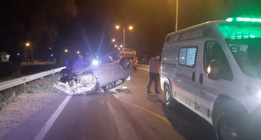 S&aacute;enz Pe&ntilde;a: fuerte choque entre dos autos dej&oacute; como saldo siete heridos, entre ellos cuatro menores