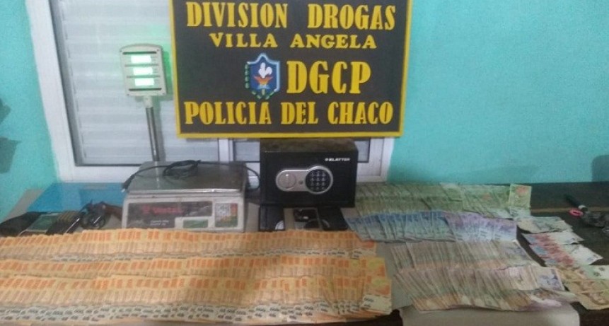 Villa &Aacute;ngela -  Resultado Exitoso de la Divisi&oacute;n Operaciones Drogas Peligrosas: En dos Allanamientos se  Secuestr&oacute; m&aacute;s de 10 kilos de Marihuana, 327 mil pesos en efectivo y otros Importantes elementos