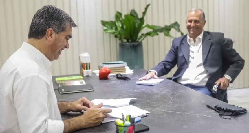 Capitanich e intendentes trabajan una agenda de obras para Charadai, Pampa del Indio y Villa &Aacute;ngela