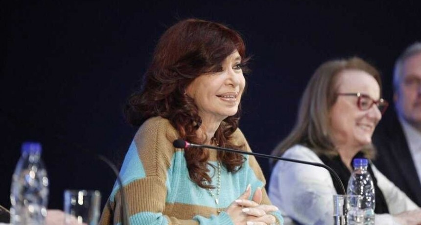 En un mensaje por redes, Cristina llam&oacute; a construir una Argentina "m&aacute;s justa, libre y soberana"