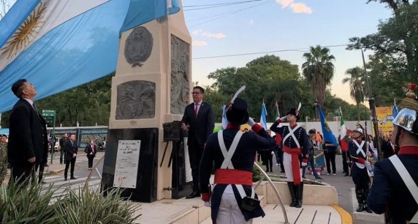 9 de Julio en Resistencia: "Hay que tener la convicci&oacute;n para recuperar los valores y los principios patrios", dijo Mart&iacute;nez