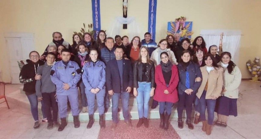 Villa &Aacute;ngela: SE REALIZARON CHARLAS DE REDES SOCIALES Y CIBERDELITOS (GROMING, PORNOGRAF&Iacute;A INFANTIL Y CIBERACOSO), TR&Aacute;NSITO Y SEGURIDAD VIAL