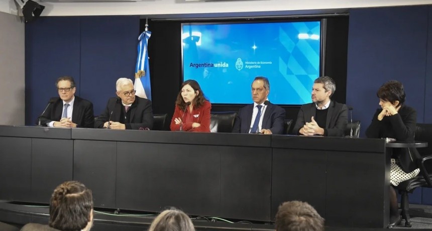 Silvina Batakis descart&oacute; una devaluaci&oacute;n, prometi&oacute; equilibrio fiscal y dijo que cumplir&aacute; con las metas del FMI
