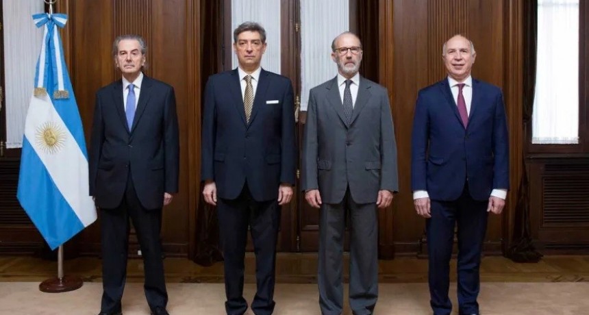 Opositores y entidades del Poder Judicial repudiaron las cr&iacute;ticas del Gobierno a la Corte Suprema