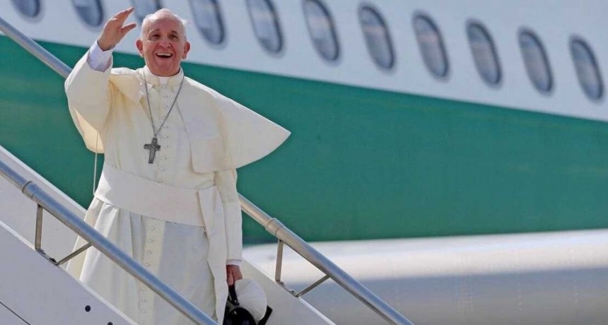 Francisco vuela hacia Canad&aacute; para iniciar una gira de seis d&iacute;as centrada en los ind&iacute;genas