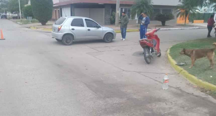 Villa &Aacute;ngela: DOS MOTOCICLISTAS RESULTARON  LESIONADOS TRAS SER COLISIONADO POR UN AUTOM&Oacute;VIL 