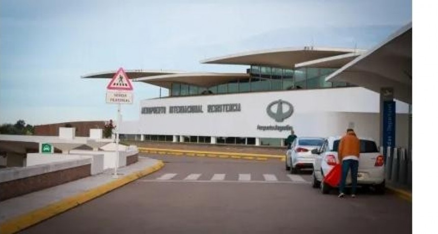 MURI&Oacute; UN NI&Ntilde;O EN UN VUELO QUE VEN&Iacute;A PARA RESISTENCIA