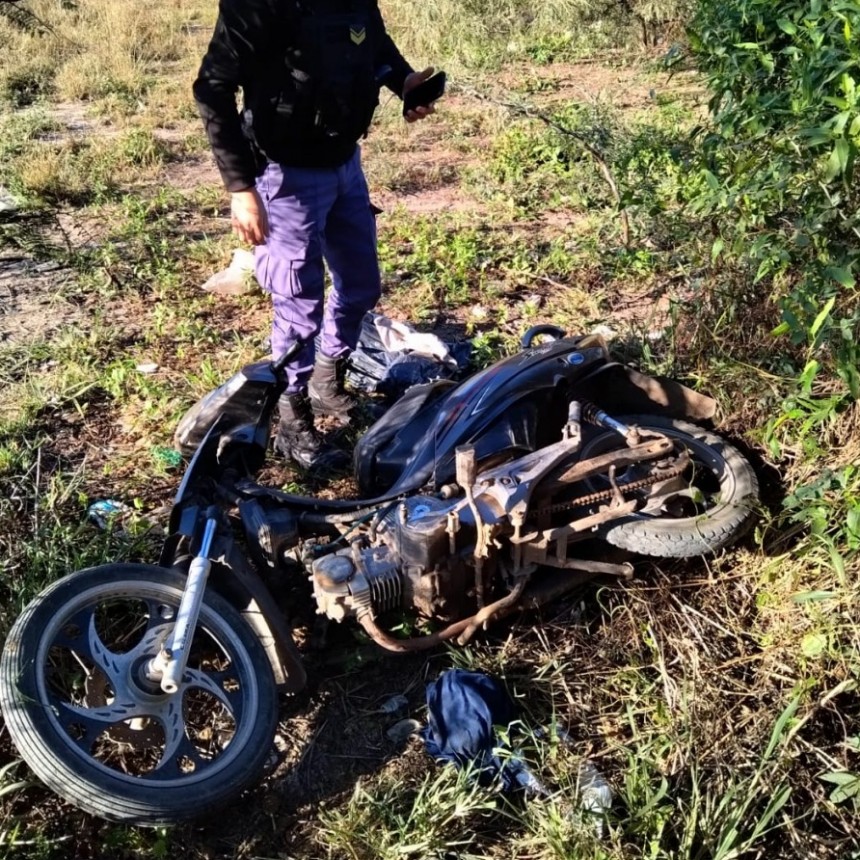 Villa &Aacute;ngela: ENCUENTRAN UNA  MOTOCICLETA ABANDONADA EN UN BALD&Iacute;O 