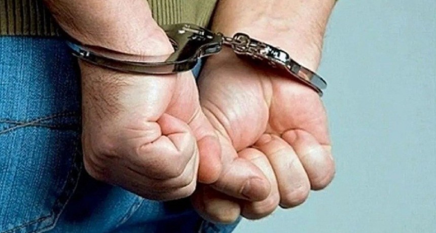 Villa &Aacute;ngela: CONDUCEN A DOS MASCULINOS Y  A UNO DE ELLOS, LES SECUESTRAN UN ELEMENTO PUNZANTE ENTRE SUS PRENDAS DE VESTIR