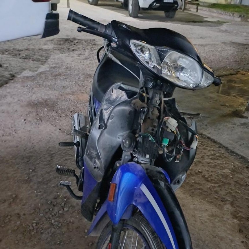 Villa &Aacute;ngela: TRAS EL R&Aacute;PIDO ACCIONAR POLICIAL RECUPERAN UNA MOTOCICLETA