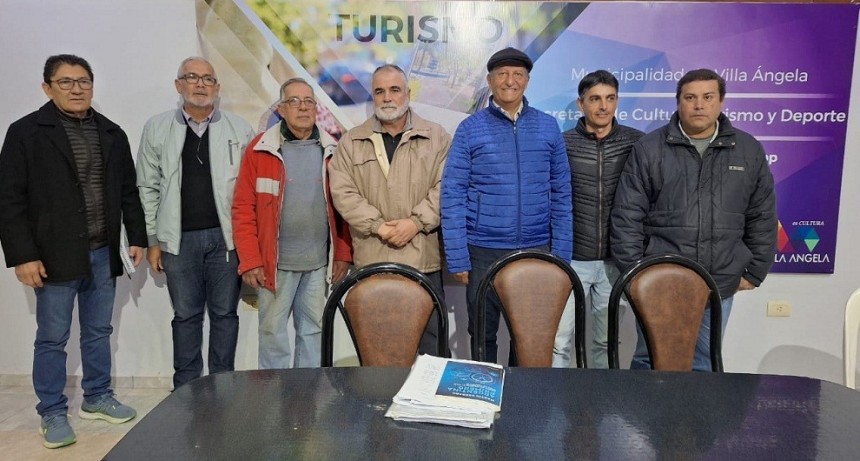Villa &Aacute;ngela: 6 y 7 DE JULIO, ZONAL DE AUTOMOVILISMO | Adalberto Papp realiz&oacute; la presentaci&oacute;n de la nueva fecha por la copa 114&ordm; aniversario de la ciudad