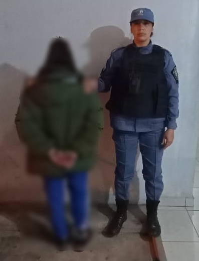 Villa Berthet: EVADIERON UN CONTROL Y LA MADRE DE UNO AGREDIÓ A UN POLICÍA