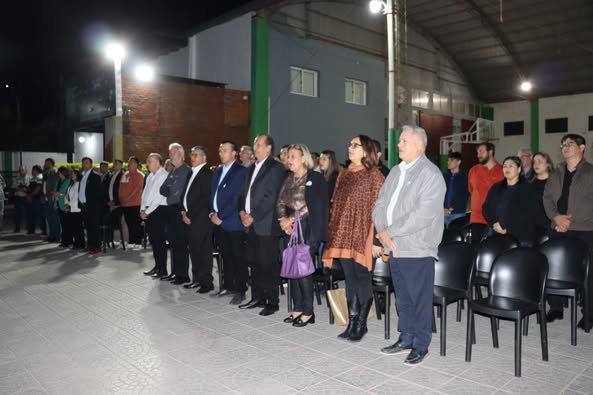 VILLA ÁNGELA: EL CEC INAUGURÓ QUINCHOS Y AVANZA CON MÁS OBRAS PARA SUS AFILIADOS