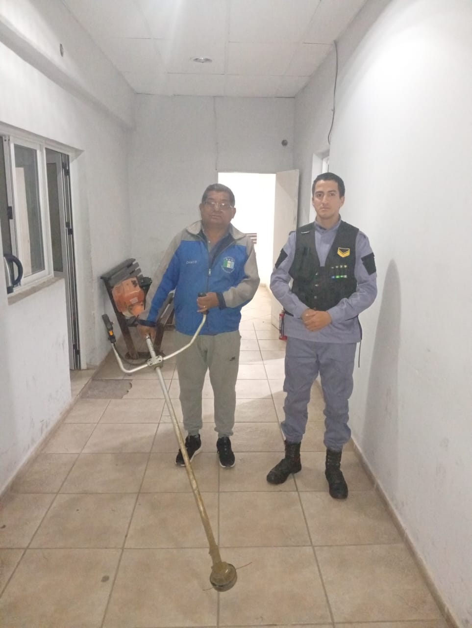VILLA ÁNGELA: POLICÍA DEVOLVIÓ A  SU DUEÑO UNA MOTOGUADAÑA SUSTRAÍDA DÍAS ANTES