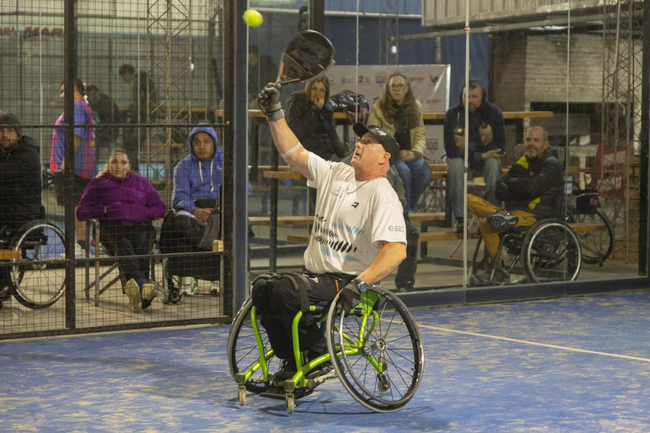 IMPORTANTE E HISTÓRICO TORNEO DE PADEL EN SILLA DE RUEDAS EN VILLA ÁNGELA 