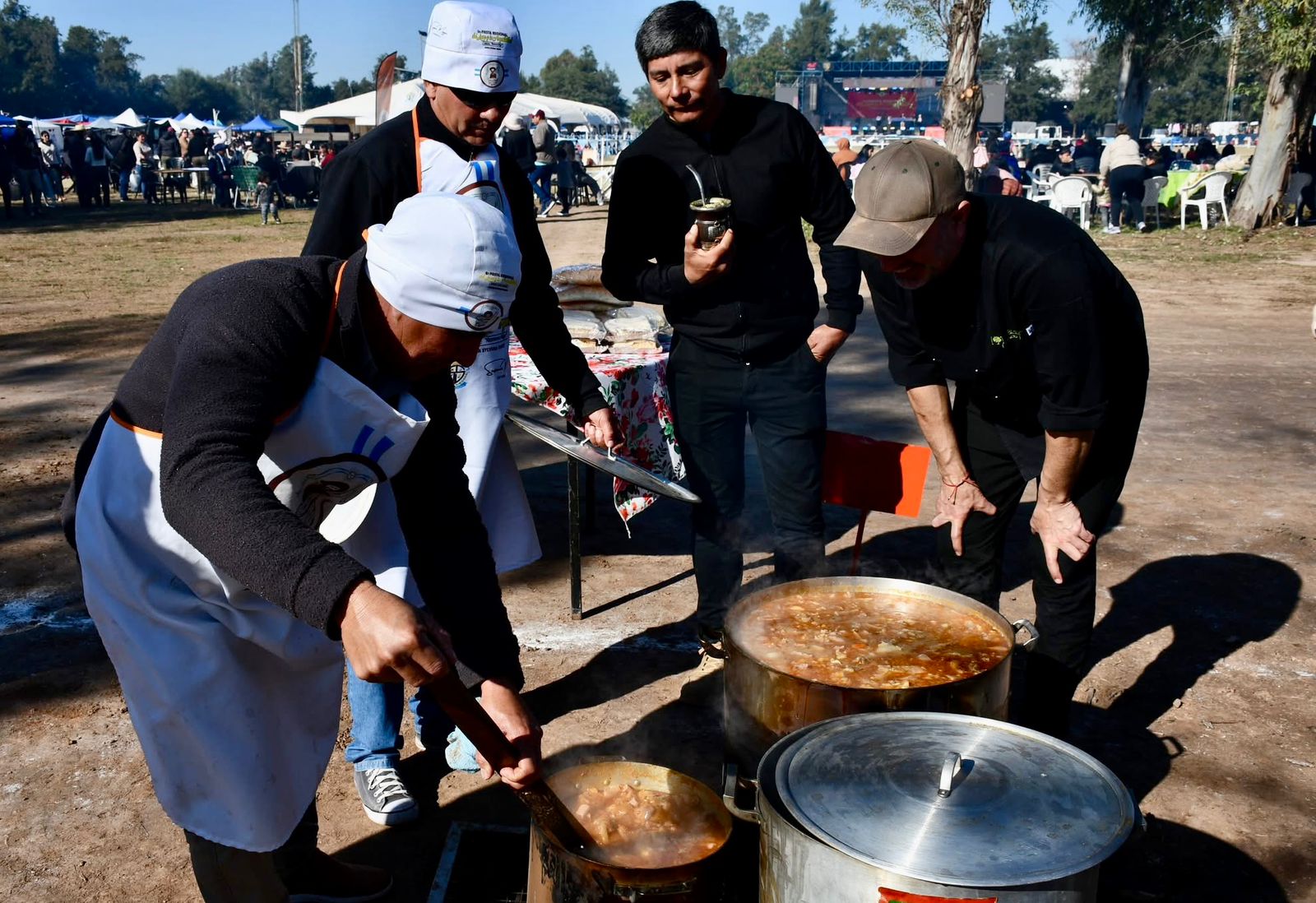 ESTE FIN DE SEMANA: SANTA SYLVINA CELEBRÓ LA 9NA. FIESTA DEL LOCRO Y LA ARGENTINIDAD CON MÁS DE 12 MIL PERSONAS