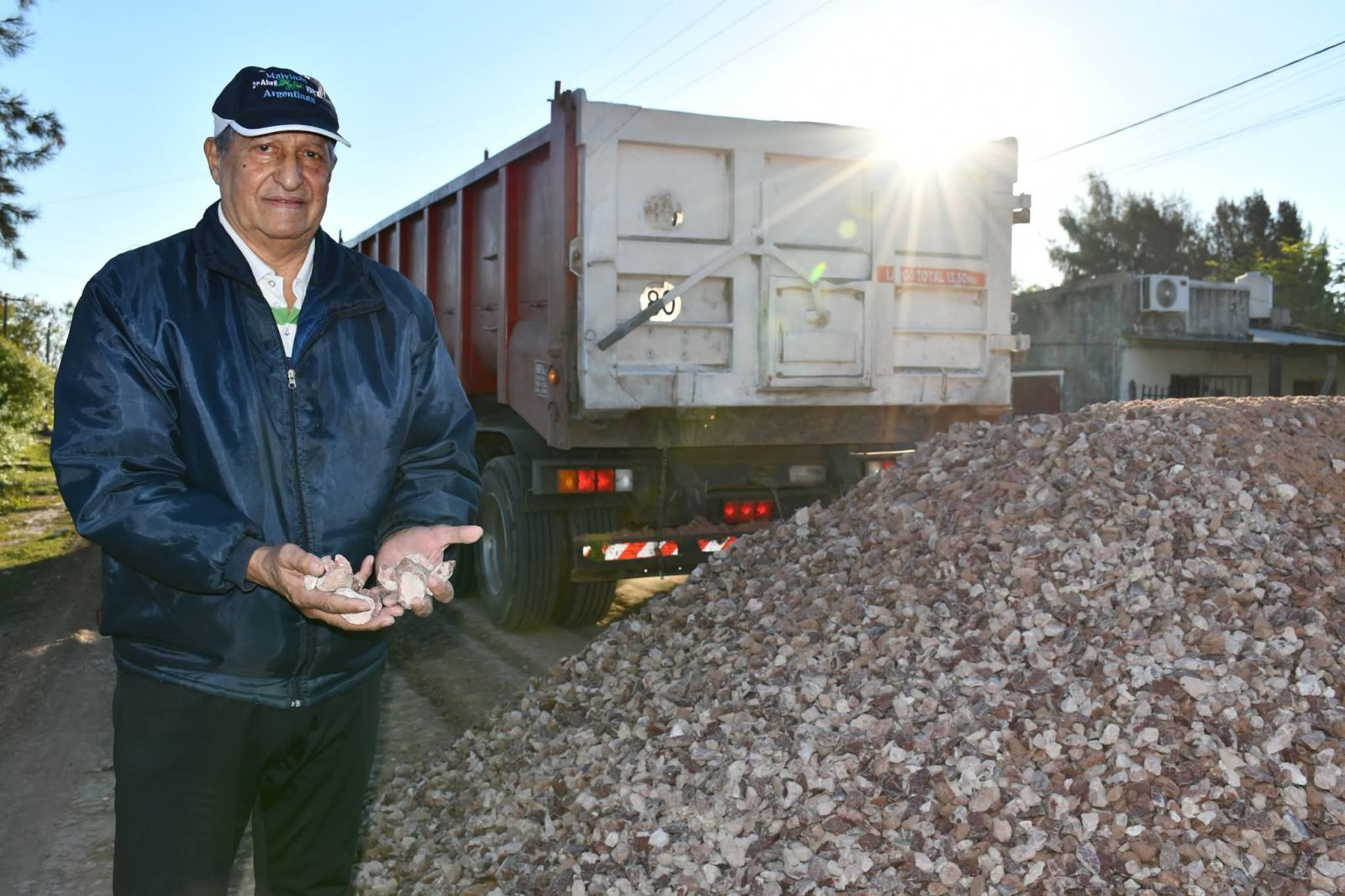 PLAN INTEGRAL DE 200 CUADRAS DE RIPIO: ADALBERTO PAPP SUPERVIS&Oacute; EL INICIO DE LOS TRABAJOS EN CALLE LAS TORCAZAS