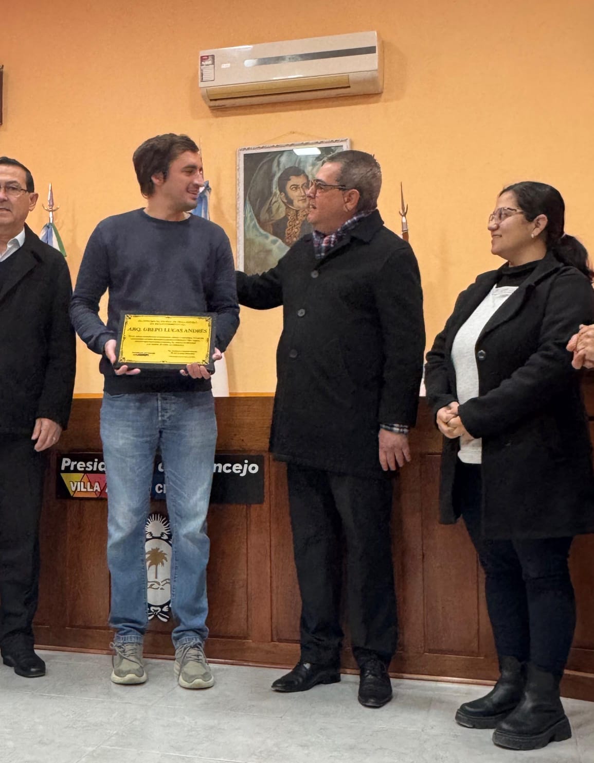 Buyatti destac&oacute; una sesi&oacute;n "hist&oacute;rica" por el ingreso de la Bandera de la ciudad al Concejo y repas&oacute; los principales temas tratados