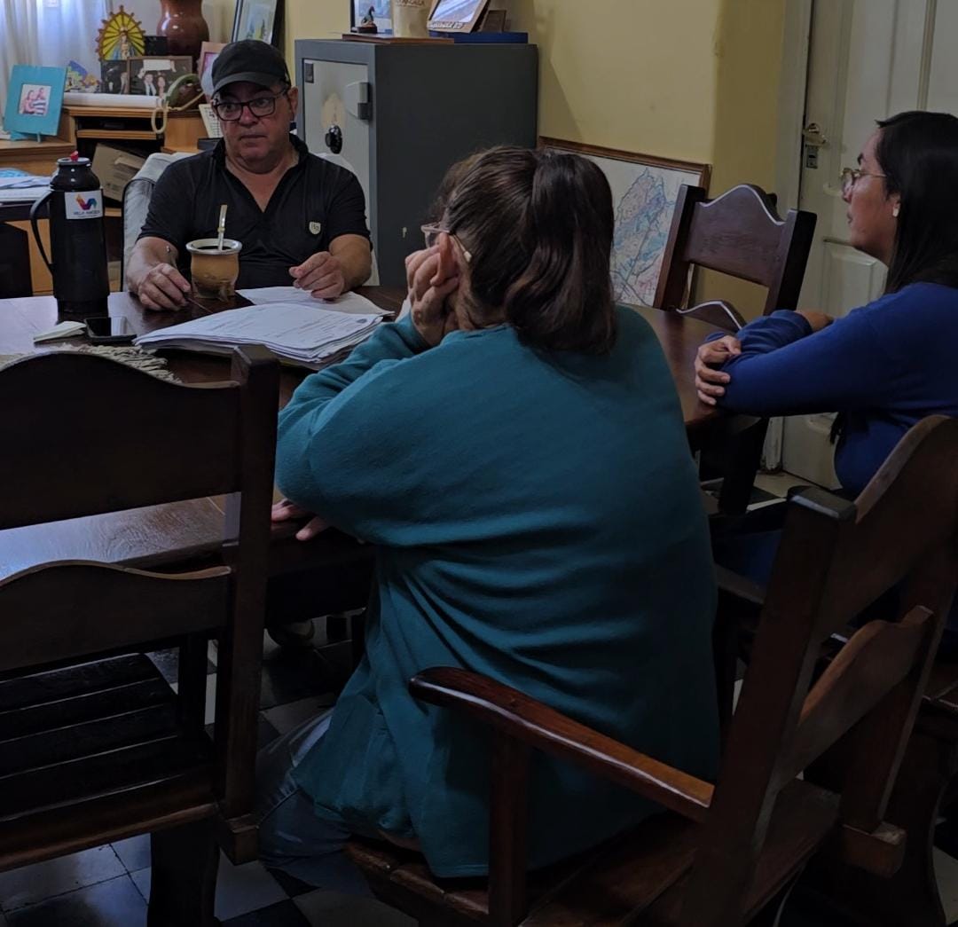 BUYATTI RECIBI&Oacute; A DOCENTES AUTOCONVOCADOS Y GESTIONAR&Aacute; ANTE PROVINCIA LA REACTIVACI&Oacute;N DEL PLAN DE 44 VIVIENDAS 
