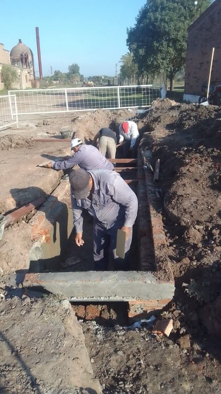 AVANZAN LOS TRABAJOS EN LA BOCA DE TORMENTA DE AVENIDA LA PLATA Y CHUBUT