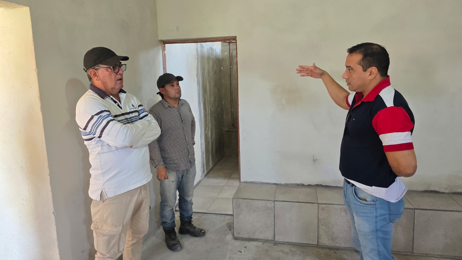 BUYATTI RECORRI&Oacute; LAS OBRAS DEL COTTON RUGBY CLUB Y DESTAC&Oacute; EL AVANCE DE LAS MEJORAS EN LA INSTITUCI&Oacute;N 