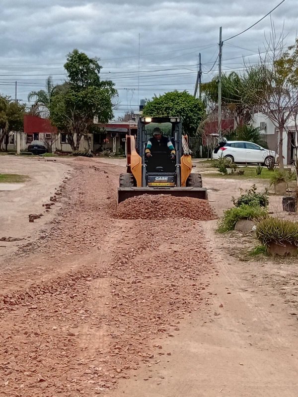 EL MUNICIPIO INTENSIFICA LAS OBRAS DE RIPIADO EN TRES FRENTES SIMULT&Aacute;NEOS