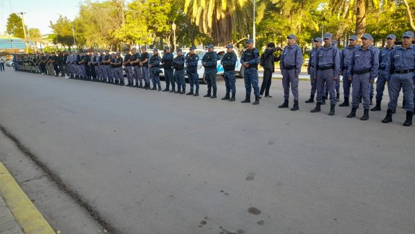 Amplio operativo policial en Villa &Aacute;ngela para garantizar la seguridad durante los festejos por la final del Mundial