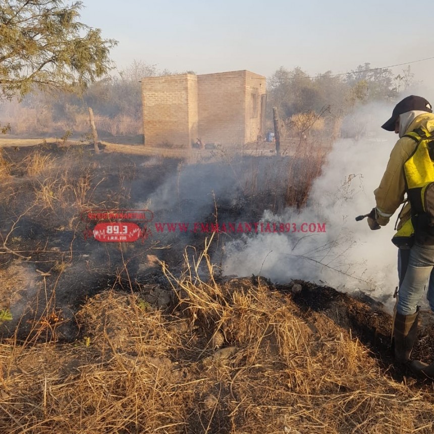 Villa &Aacute;ngela: BOMBEROS INTERVINO EN UN INCENDIO ESTA TARDE EN CALLE FORMOSA