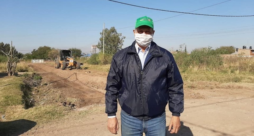 Villa &Aacute;ngela: EL INTENDENTE ADALBERTO PAPP SUPERVIS&Oacute; TRABAJOS DE SERVICIOS P&Uacute;BLICOS