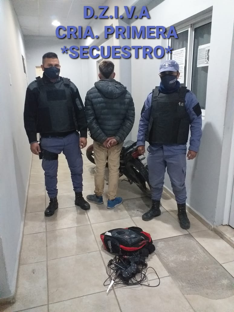 Villa &Aacute;ngela: DETIENEN A UN MASCULINO EN UNA MOTOCICLETA CON PEDIDO DE SECUESTRO