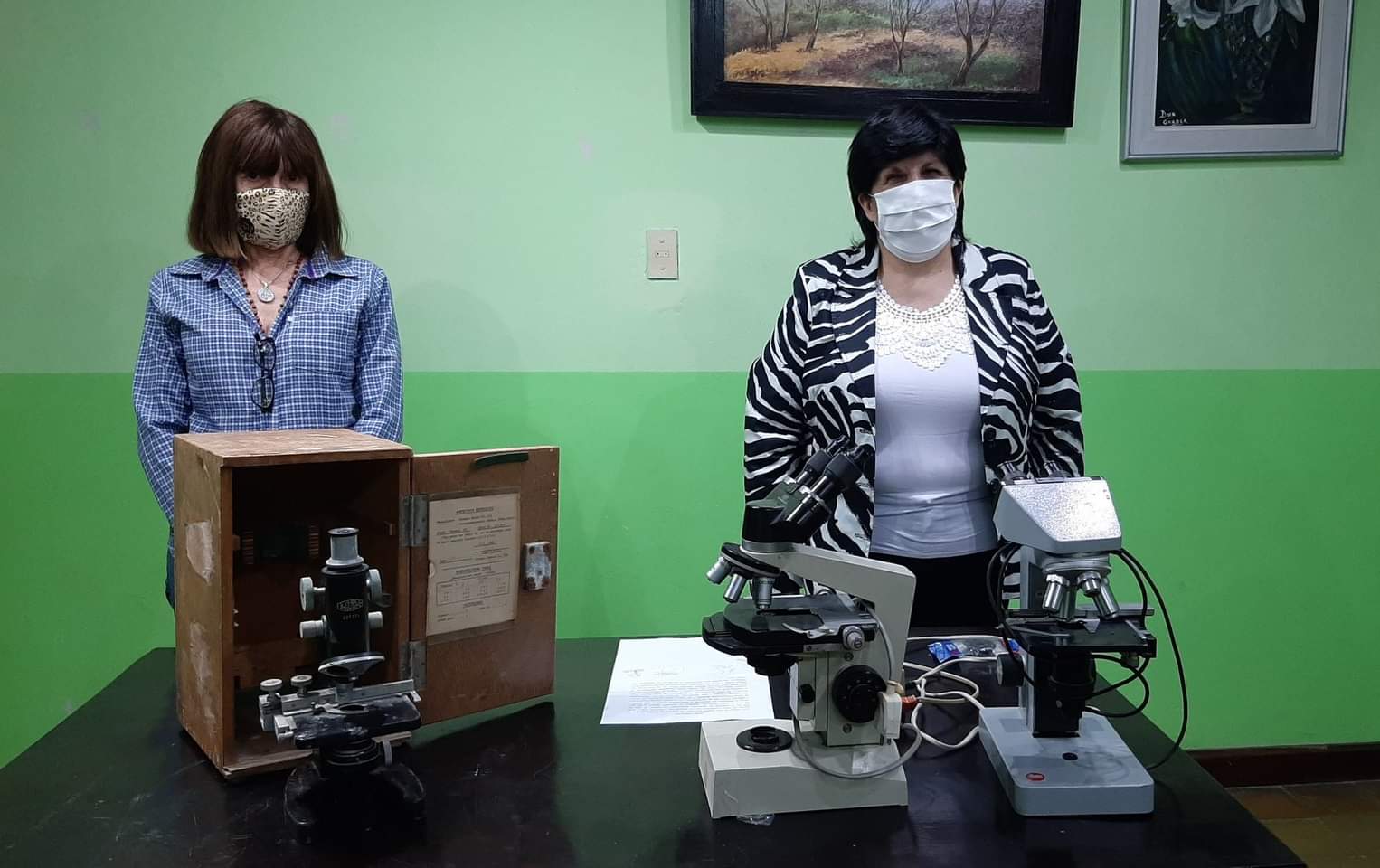Villa &Aacute;ngela: EL MUSEO MUNICIPAL RECIBI&Oacute; INSTRUMENTOS ANTIGUOS DE TRABAJO  POR PARTE DEL LABORATORIO DEL HOSPITAL
