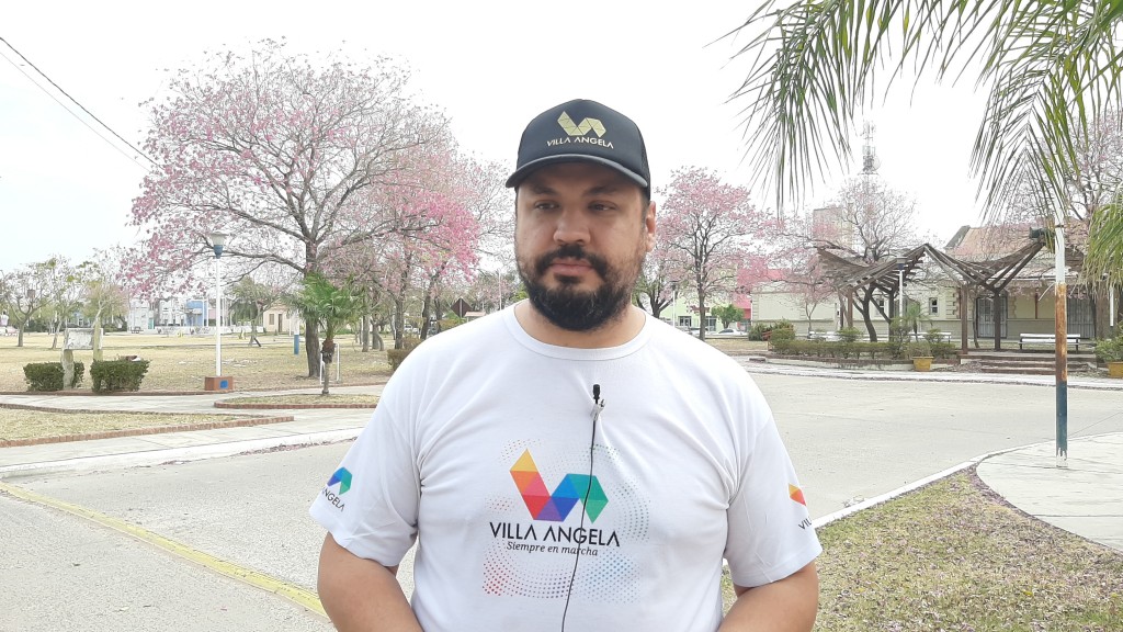 Villa &Aacute;ngela: LA MUNICIPALIDAD CONTIN&Uacute;A CON LAS TAREAS DE MANTENIMIENTO EN LA CIUDAD