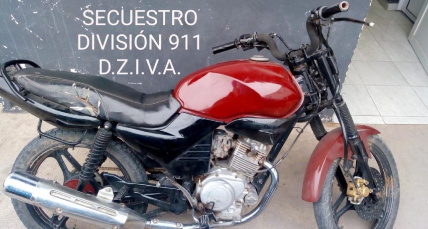 Villa &Aacute;ngela: TRAS OPERATIVO, EL PERSONAL DEL 911 RECUPERA UNA MOTO CON PEDIDO DE SECUESTRO DEL A&Ntilde;O 2016