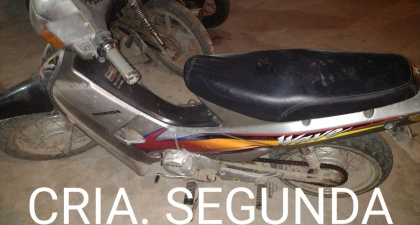 Villa &Aacute;ngela: RECUPERAN UNA MOTO 110c.c. SUSTRA&Iacute;DA DESDE EL CAMPING MUNICIPAL