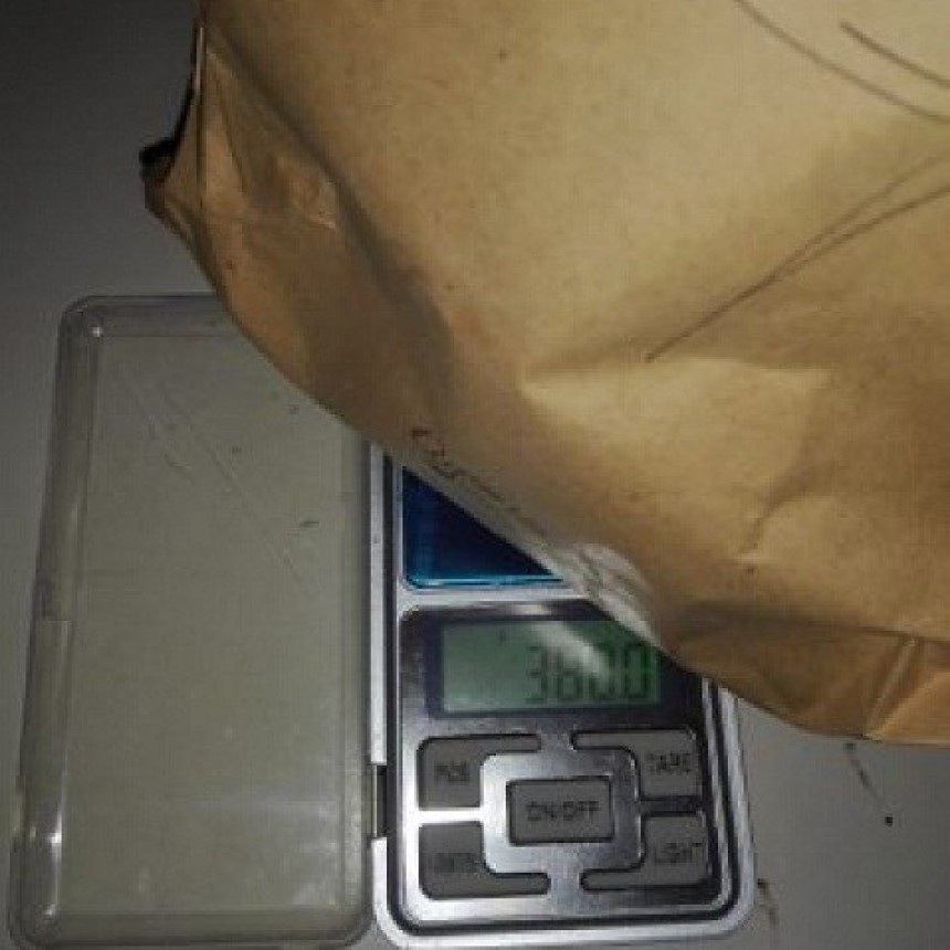 LAS PALMAS - Circulaba con droga y un cuchillo: terminó detenido