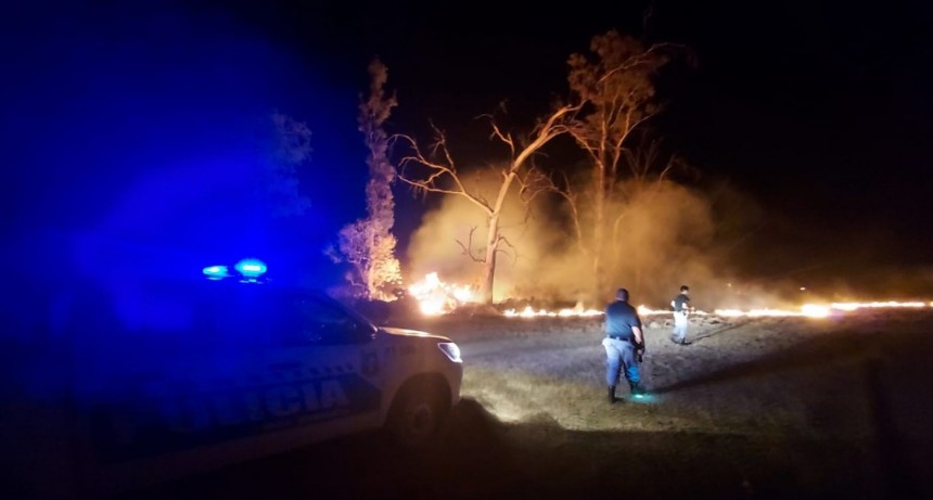 La Clotilde: LOGRAN EXTINGUIR UN INCENDIO EN LAS INMEDIACIONES DE LA EEGB N&deg; 340
