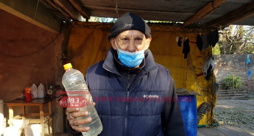 Villa &Aacute;ngela: VECINO DEL B&deg; 279 RECLAMA QUE EL AGUA DE RED TIENE OLOR NAUSEABUNDO