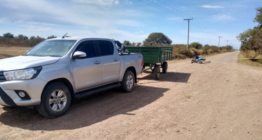 Villa &Aacute;ngela: Dos Menores Lesionados tras la Colisi&oacute;n de una Camioneta con Acoplado y una Motocicleta