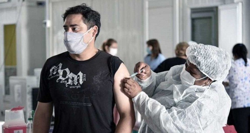 M&Aacute;S DE 2 MILLONES DE INMUNIZACIONES EN DOS SEMANAS - Crece el ritmo de aplicaci&oacute;n de segundas dosis y hay una amplia aceptaci&oacute;n para combinar vacunas
