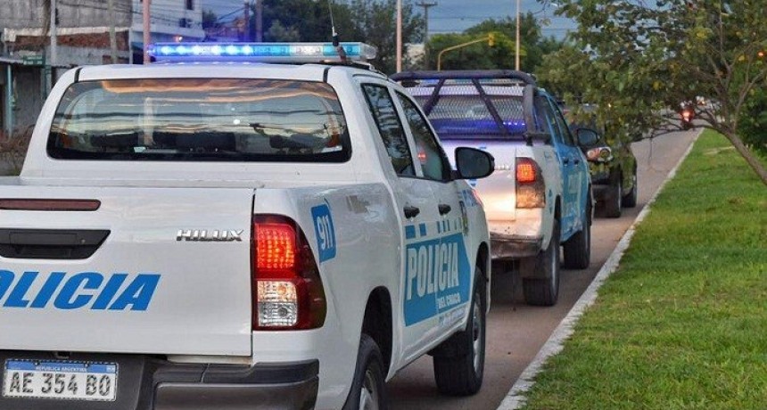 Detuvieron a un joven que intent&oacute; robarse 9 jeans y una remera de un comercio