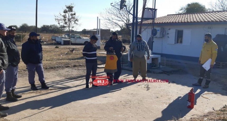 Enrique Urien: JORNADA DE CAPACITACI&Oacute;N POR PARTE DE BOMBEROS DE VILLA ANGELA AL PERSONAL MUNICIPAL Y POLICIAL DE LA LOCALIDAD