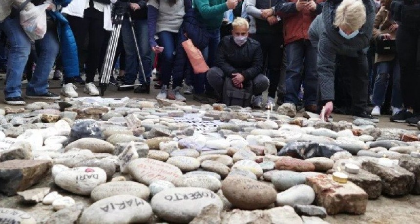 El Gobierno construir&aacute; un espacio de memoria con las piedras de la marcha