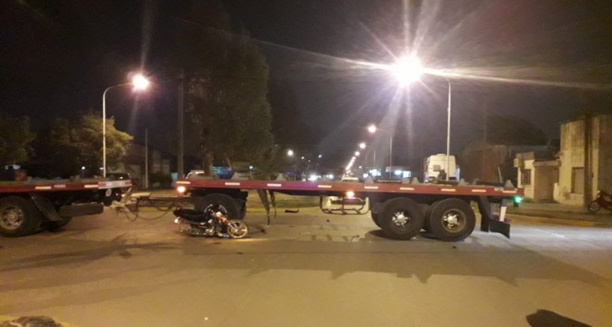Villa &Aacute;ngela: ACCIDENTE DE TR&Aacute;NSITO DEJ&Oacute; UN JOVEN CON LESIONES GRAVES | EN LA MOTO SE ENCONTR&Oacute; MARIHUANA