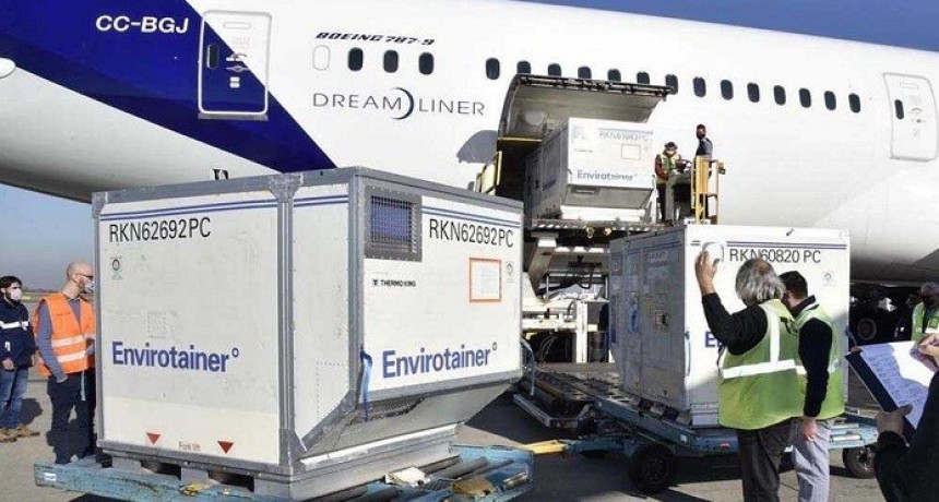 LLEGAN ESTE DOMINGO 22 - Argentina recibir&aacute; 400.000 vacunas de AstraZeneca donadas por Espa&ntilde;a
