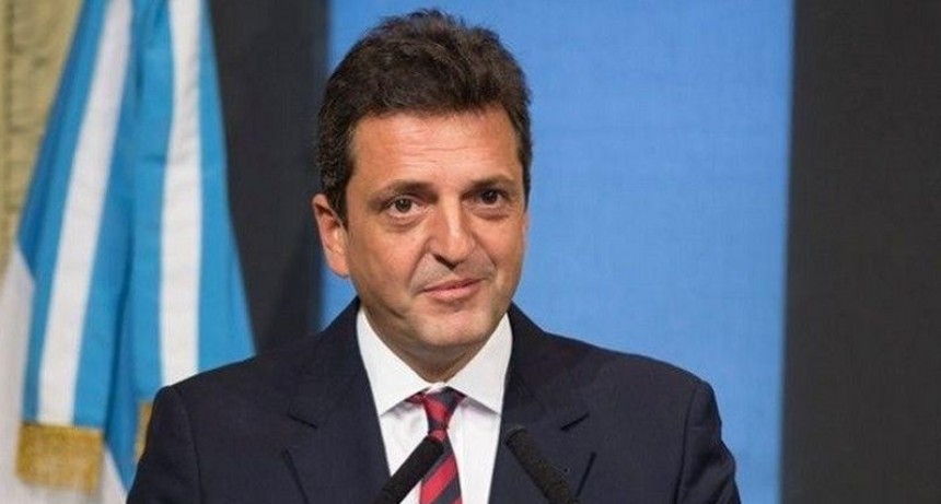 Massa design&oacute; a los funcionarios que lo acompa&ntilde;ar&aacute;n