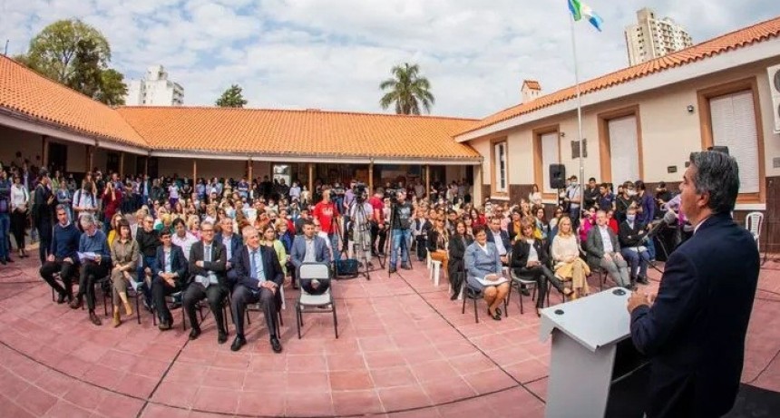 Capitanich celebr&oacute; la implementaci&oacute;n de la jornada ampliada