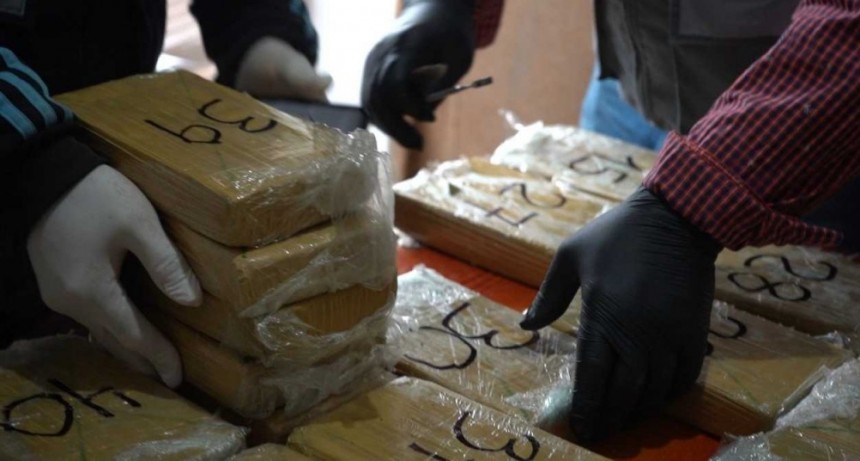 Golpe hist&oacute;rico al contrabando: buscaban al autor de un robo y hallaron casi 50 kilos de coca&iacute;na